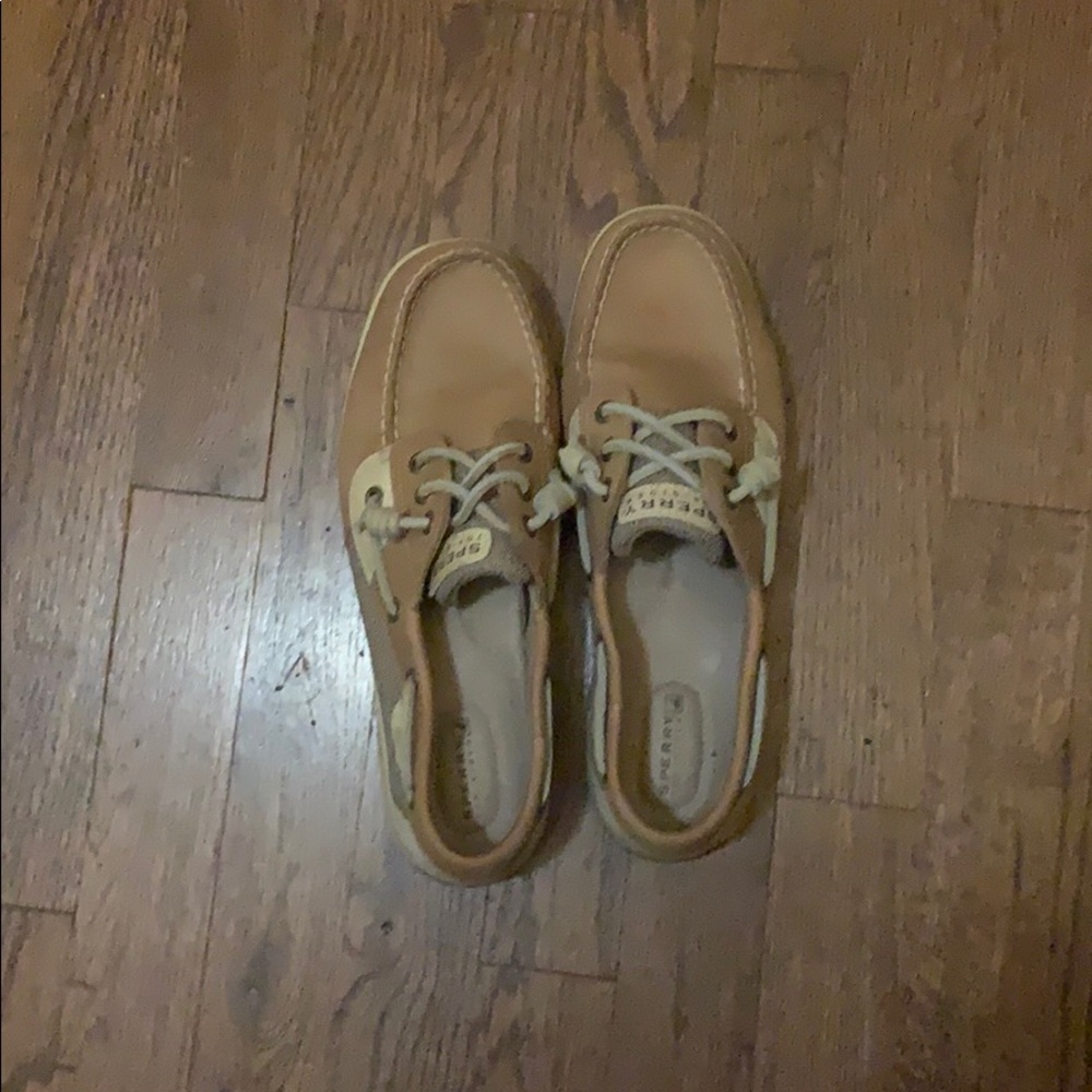 Sperry topsiders